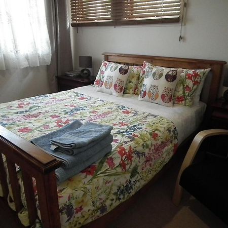 Frenchs Forest Bed And Breakfast Sydney Esterno foto
